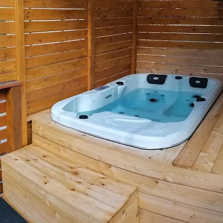 Beautiful In W/ Sauna, Wifi And 1 Bedrooms Gozd Martuljek